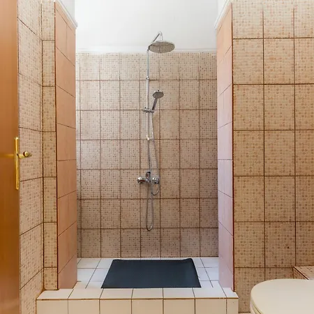 Villa Alexandra's Maisonette. Paralia Dionysiou