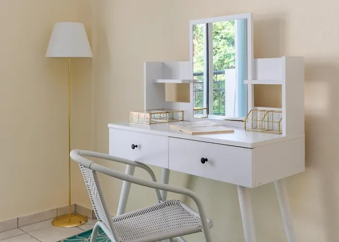 Alexandra's Maisonette. Villa