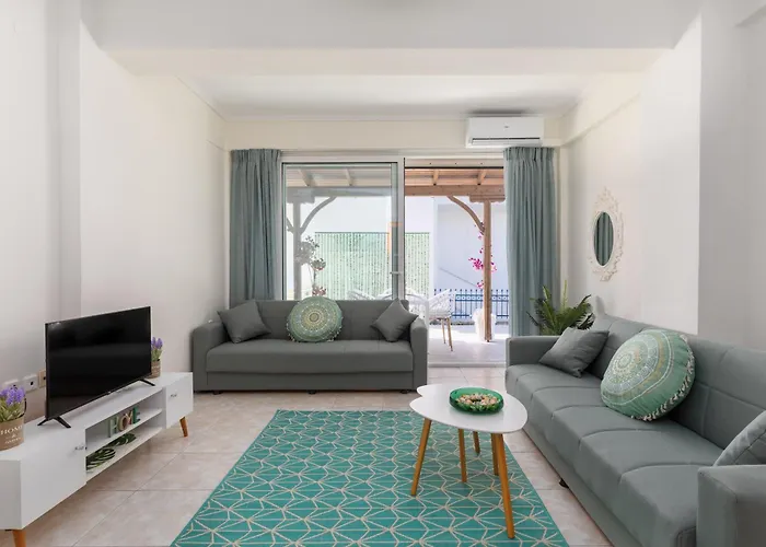 Alexandra's Maisonette. Villa