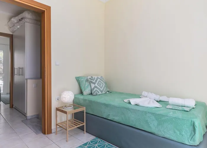 Alexandra's Maisonette. Villa Paralia Dionisiou